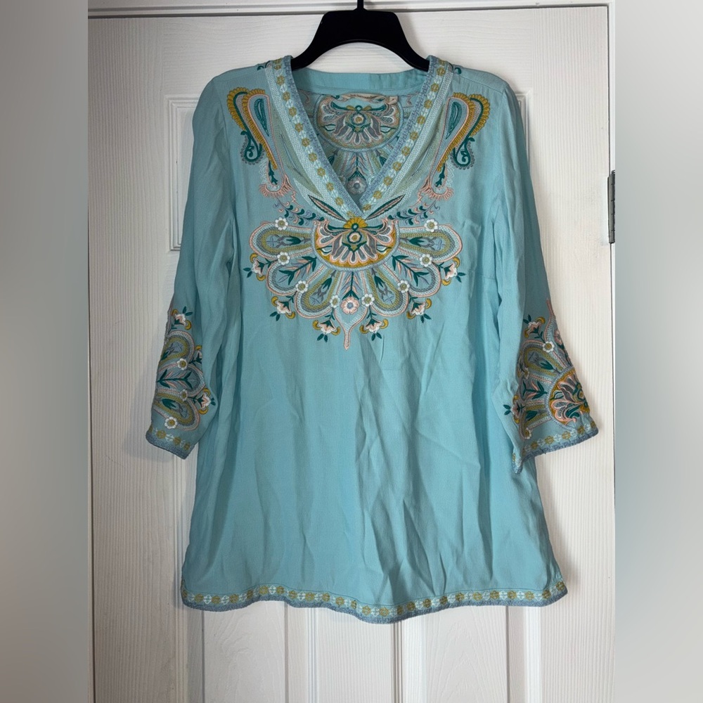 Soft Surroundings Medium Top River Island Floral Embroidered Tunic Bohemian Blue